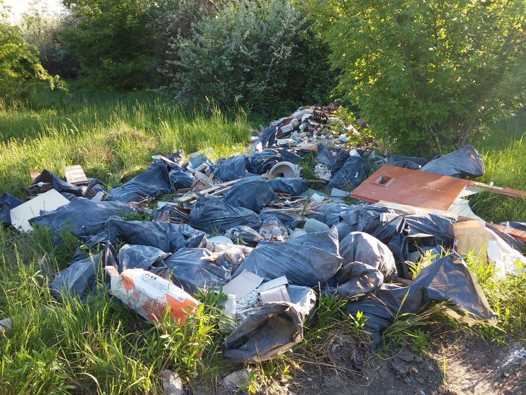 Az illegálisan lerakott hulladék kérdése nem vitás. Fotó: hulladekvadasz.hu