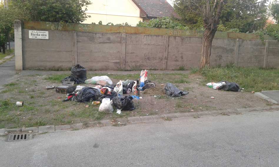 A pesterzsébeti Bácska tér illegális hulladéklerakata. / Fotó: hulladekvadasz.hu