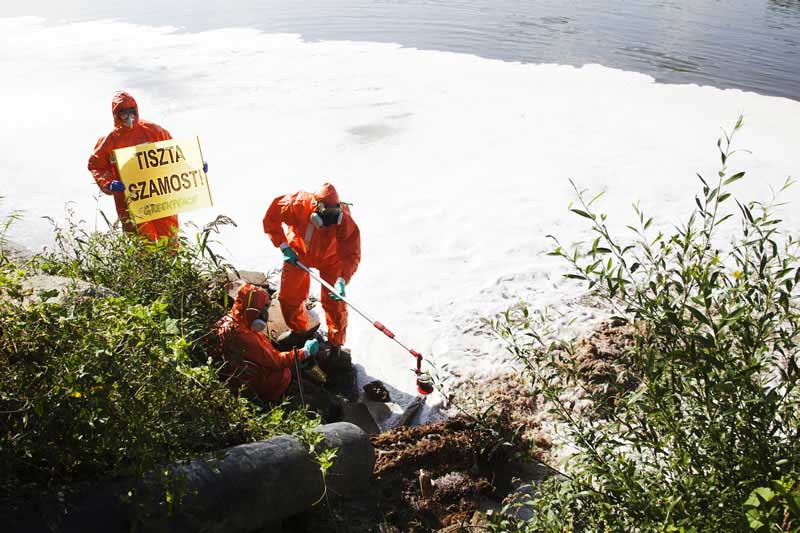 Szamos szennyezése Szamos szennyezését csak a vak nem veszi észre. / Fotó: Greenpeace