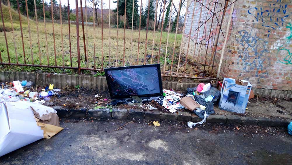 Bosnyák utca hulladéklerakatra Zuglóban