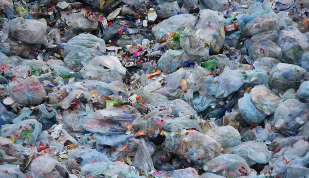 Országgyűlés döntött. talán kevesebb műanyagot fogunk így termelni?